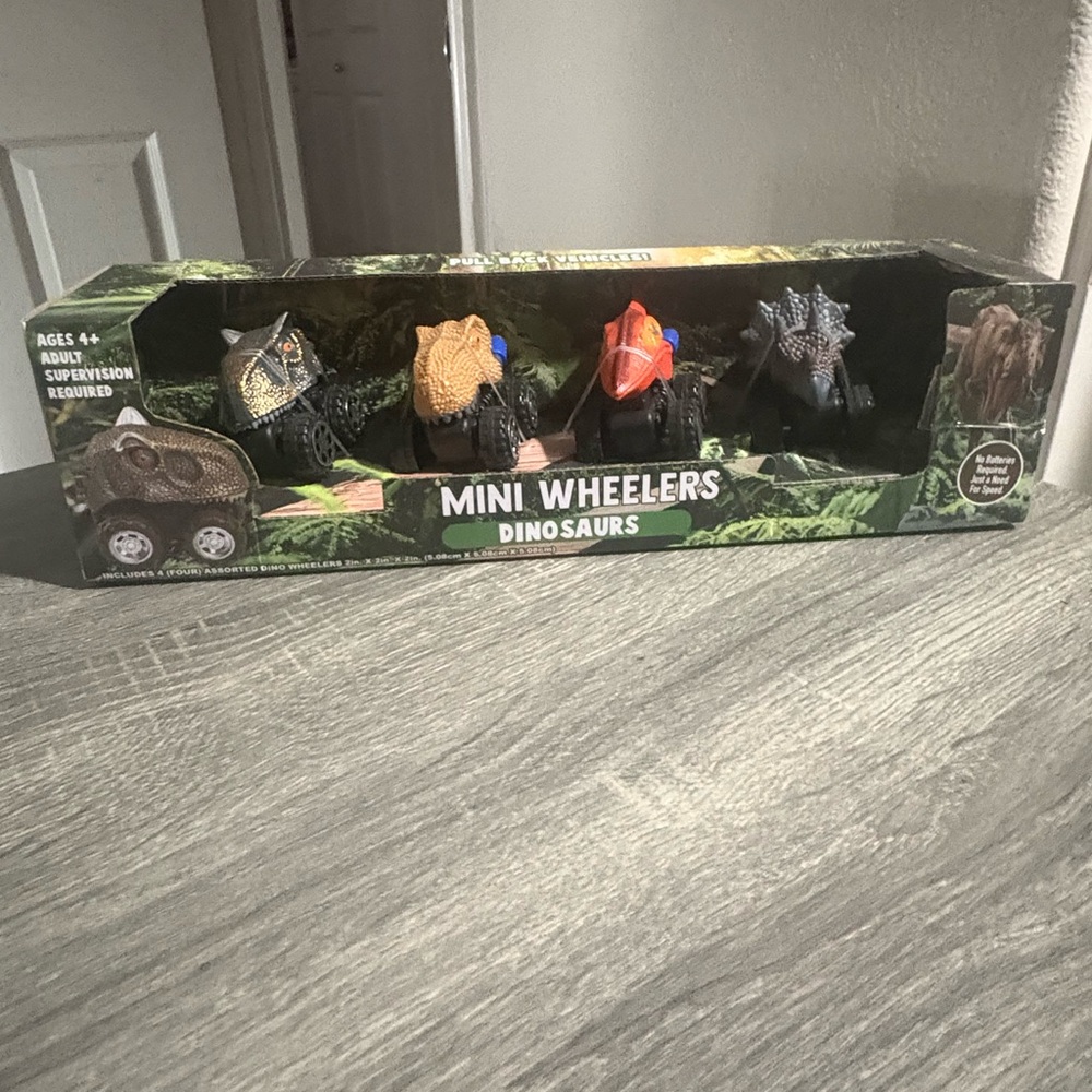 Mini Wheelers Dinosaur Toy Set
